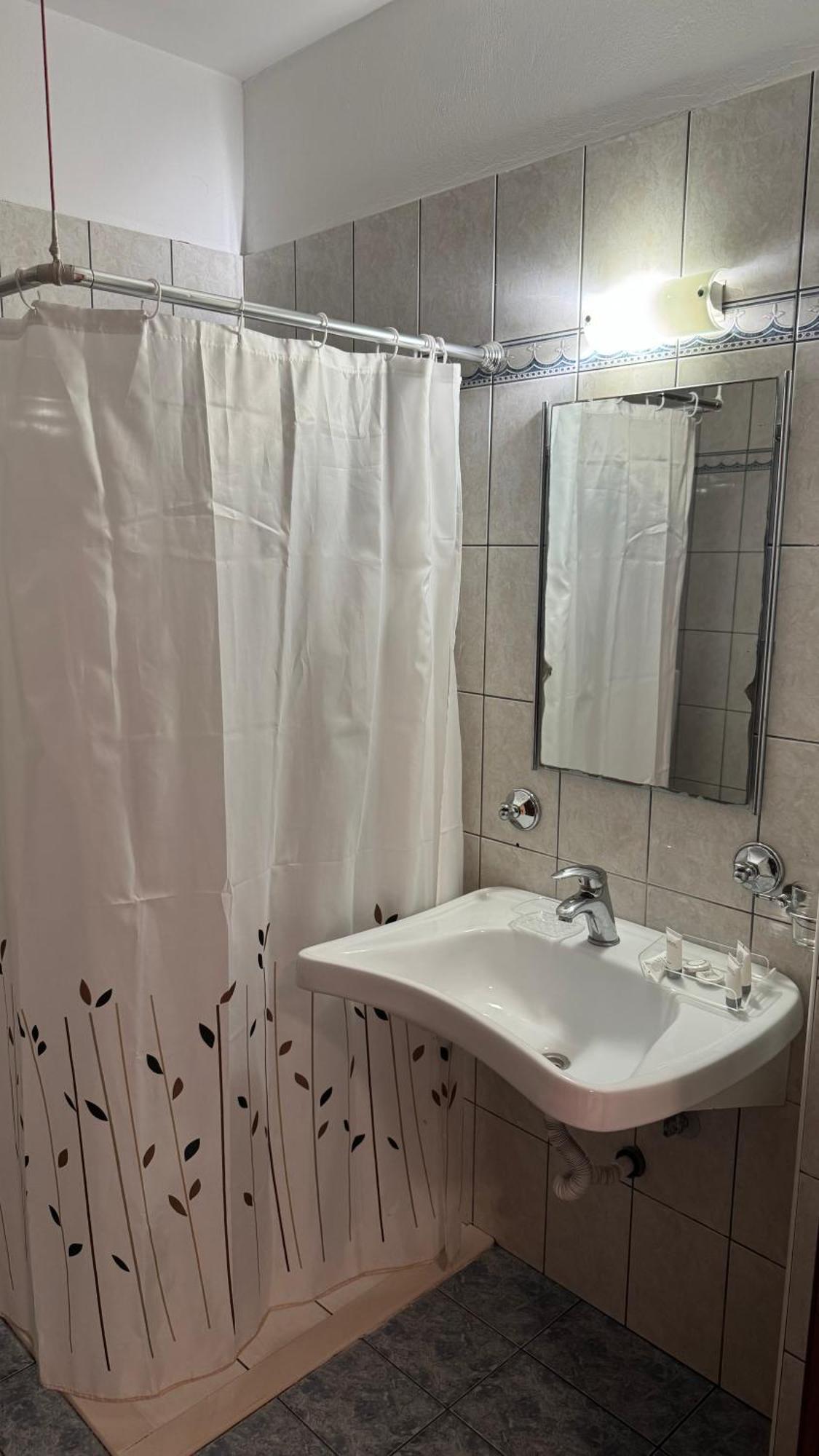 Chrisovalanto Hotel Sívota Habitación foto